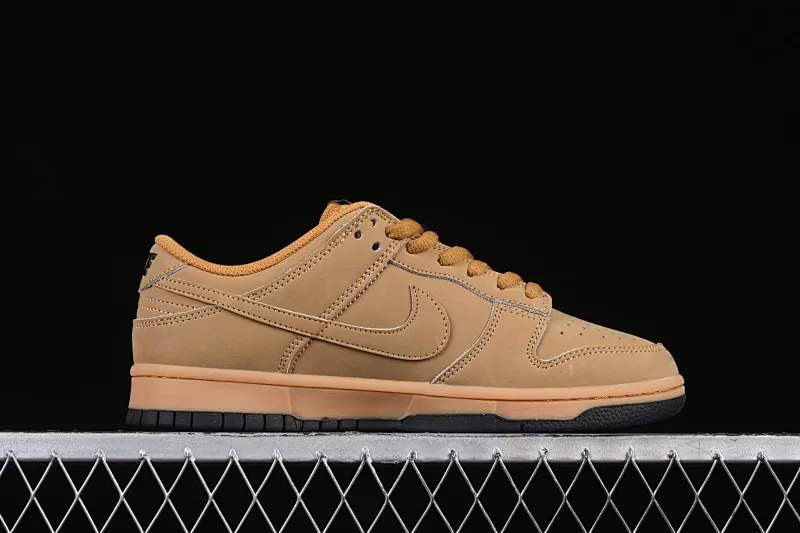 All categories Nk SB Dunk series Nk SB Dunk Low low-top sneakers Nike SB Dunk Low wheat color low-top casual sneakers HQ1932-700